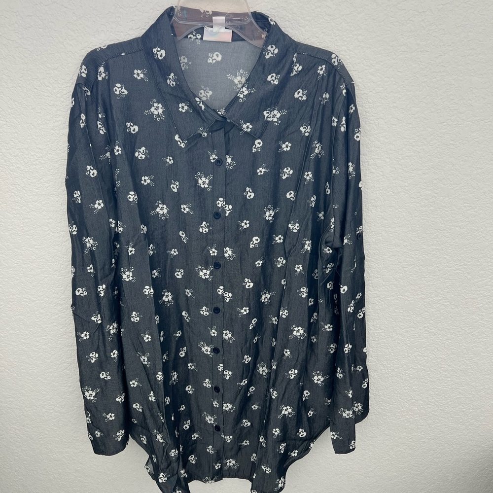 New Lularoe Valentina Chambray shirt